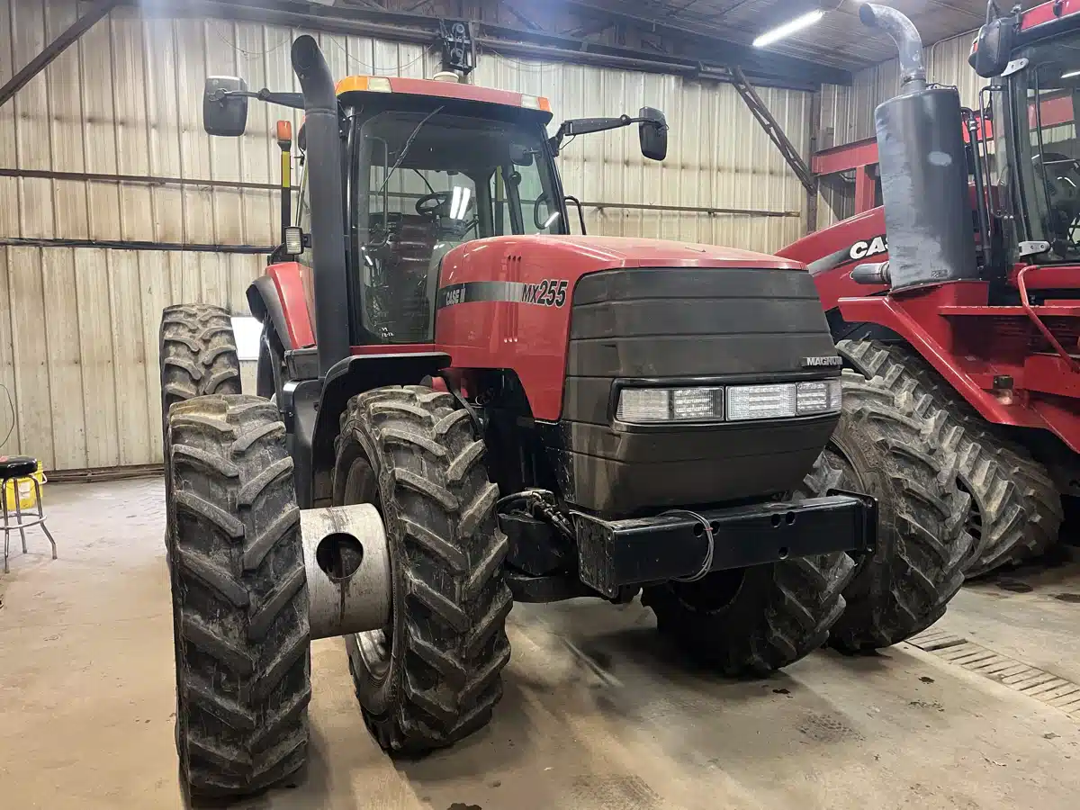 Gallery image 2 for 2004 Case IH MX255 Tractor
