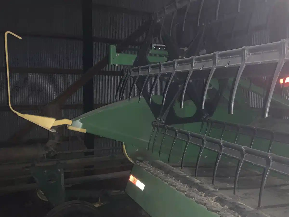 Gallery image 2 for 2013 John Deere 640FD Header - Draper