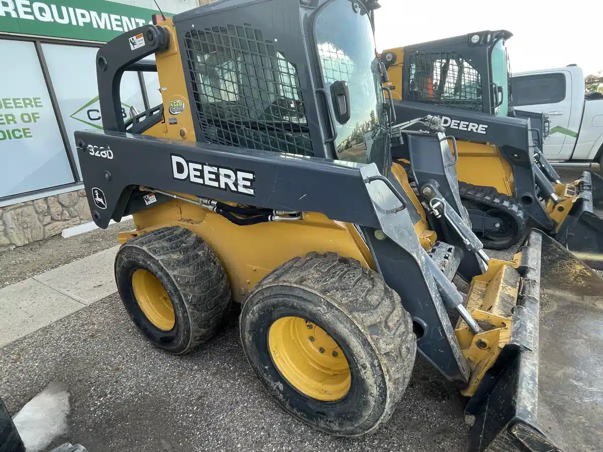 Gallery image 2 for 2012 John Deere 328D Skid Steer