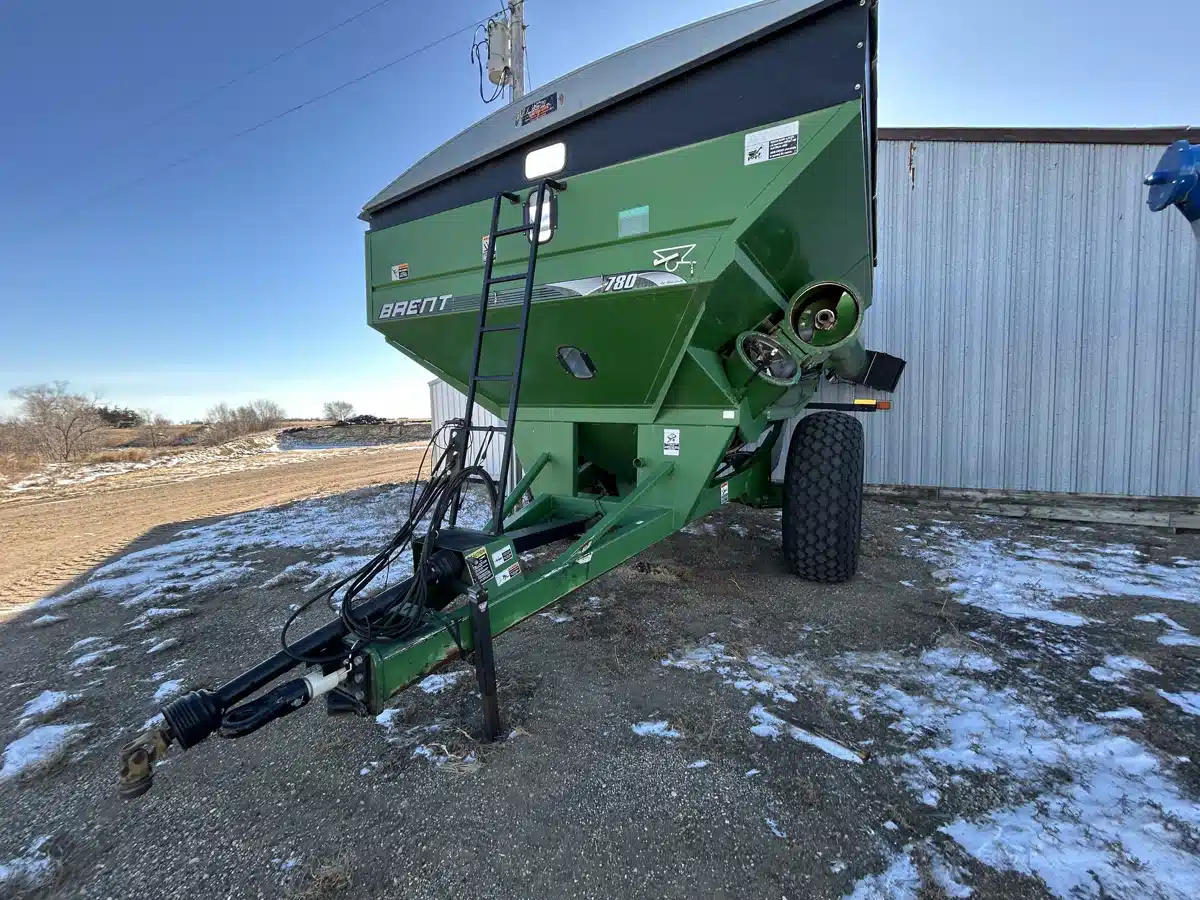 Gallery image 2 for 2005 Brent 780 Grain Cart