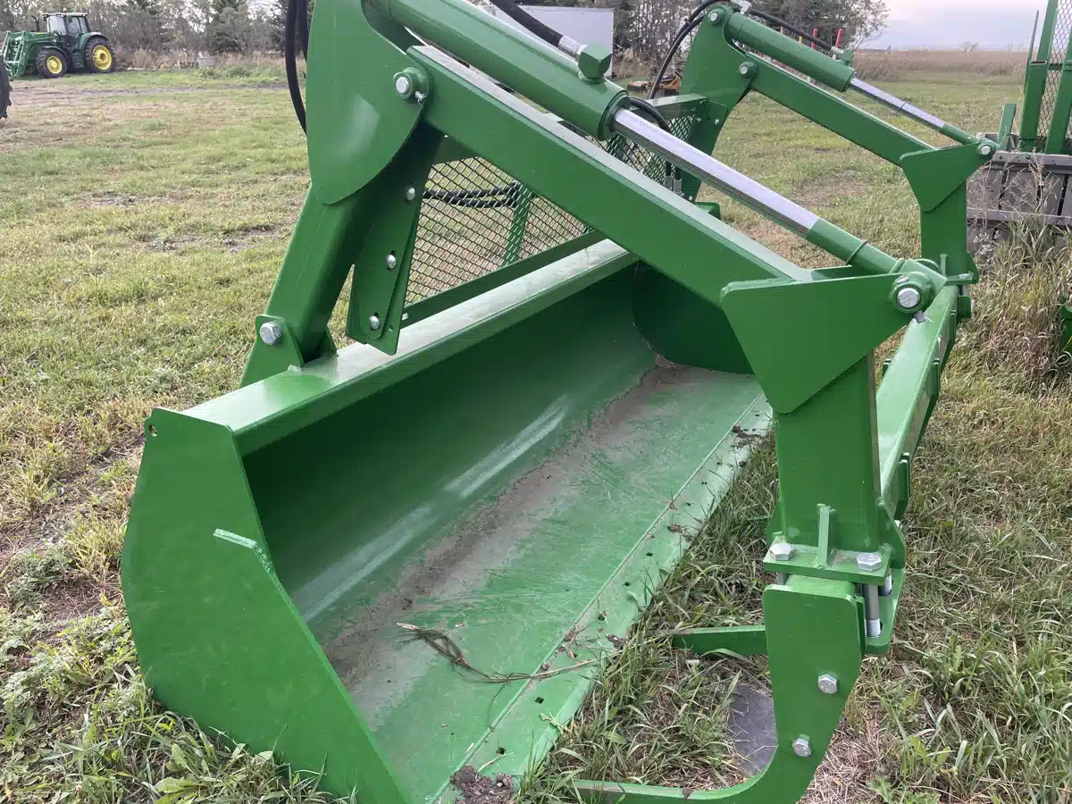 Gallery image 2 for 2025 John Deere 8 Foot Bucket With 5 Tine Grapple Fork Tractor Loader