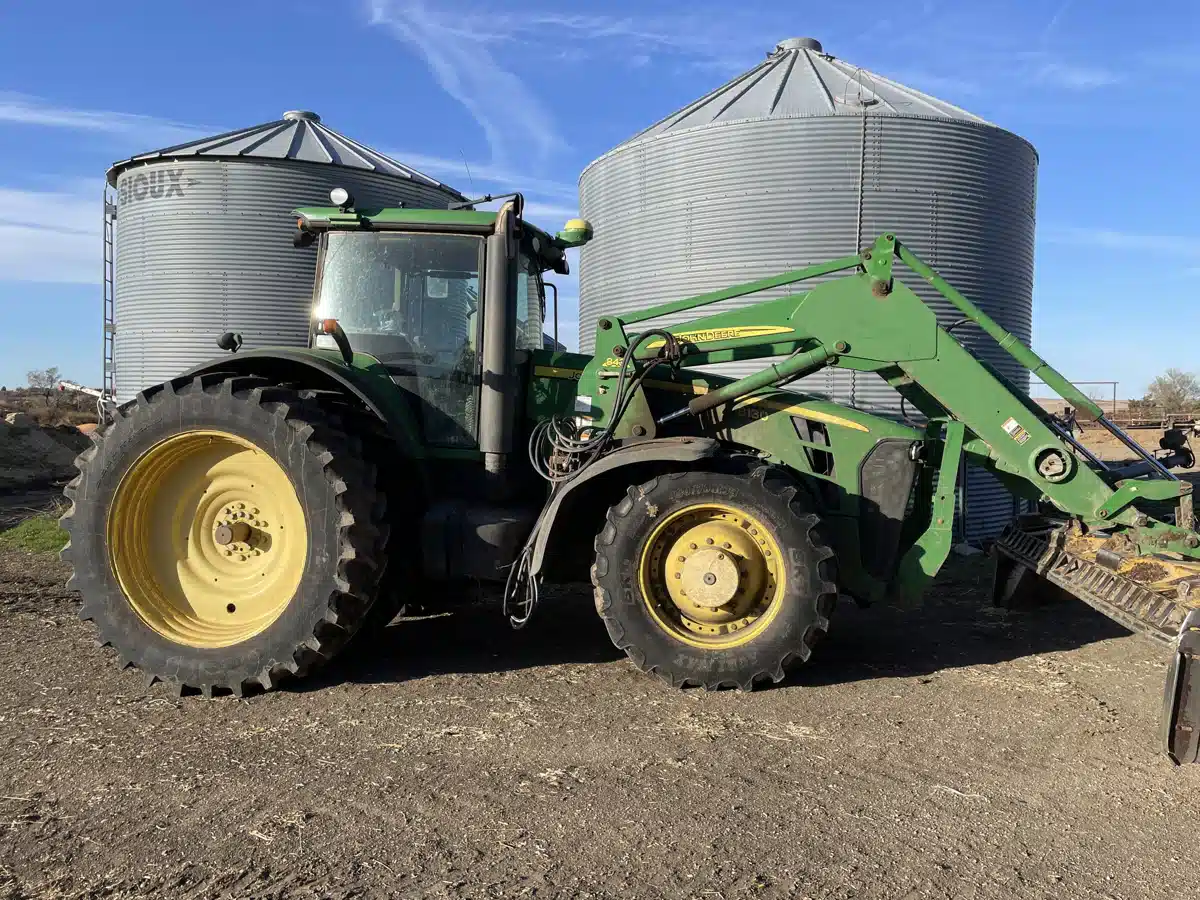 Gallery image 1 for 2009 John Deere 8130 Tractor