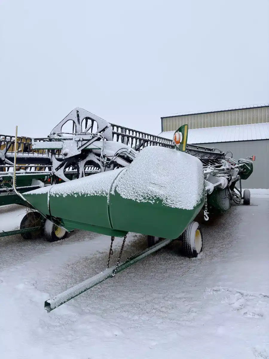 Gallery image 1 for 2019 John Deere 735FD Header - Draper
