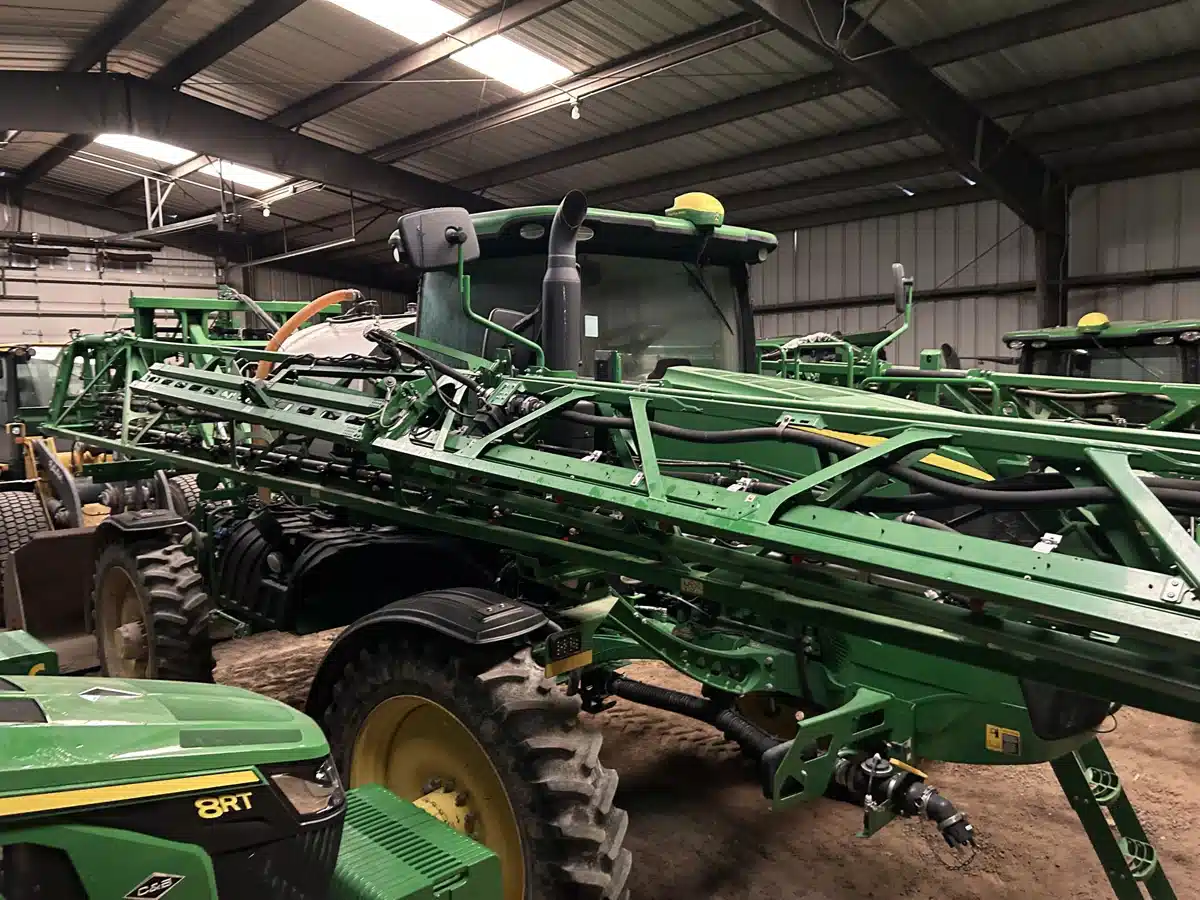 Gallery image 2 for 2019 John Deere R4038 Sprayer - Self Propelled