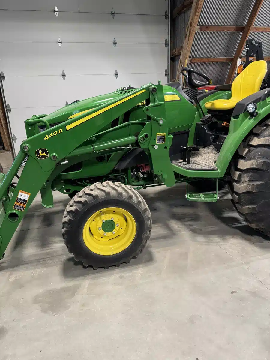 2020 John Deere 4066R Tractor