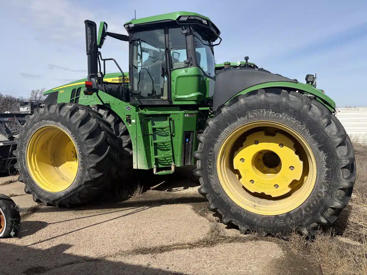 Photo de la Galerie 2 pour 2025 John Deere 9R 640 Tracteur