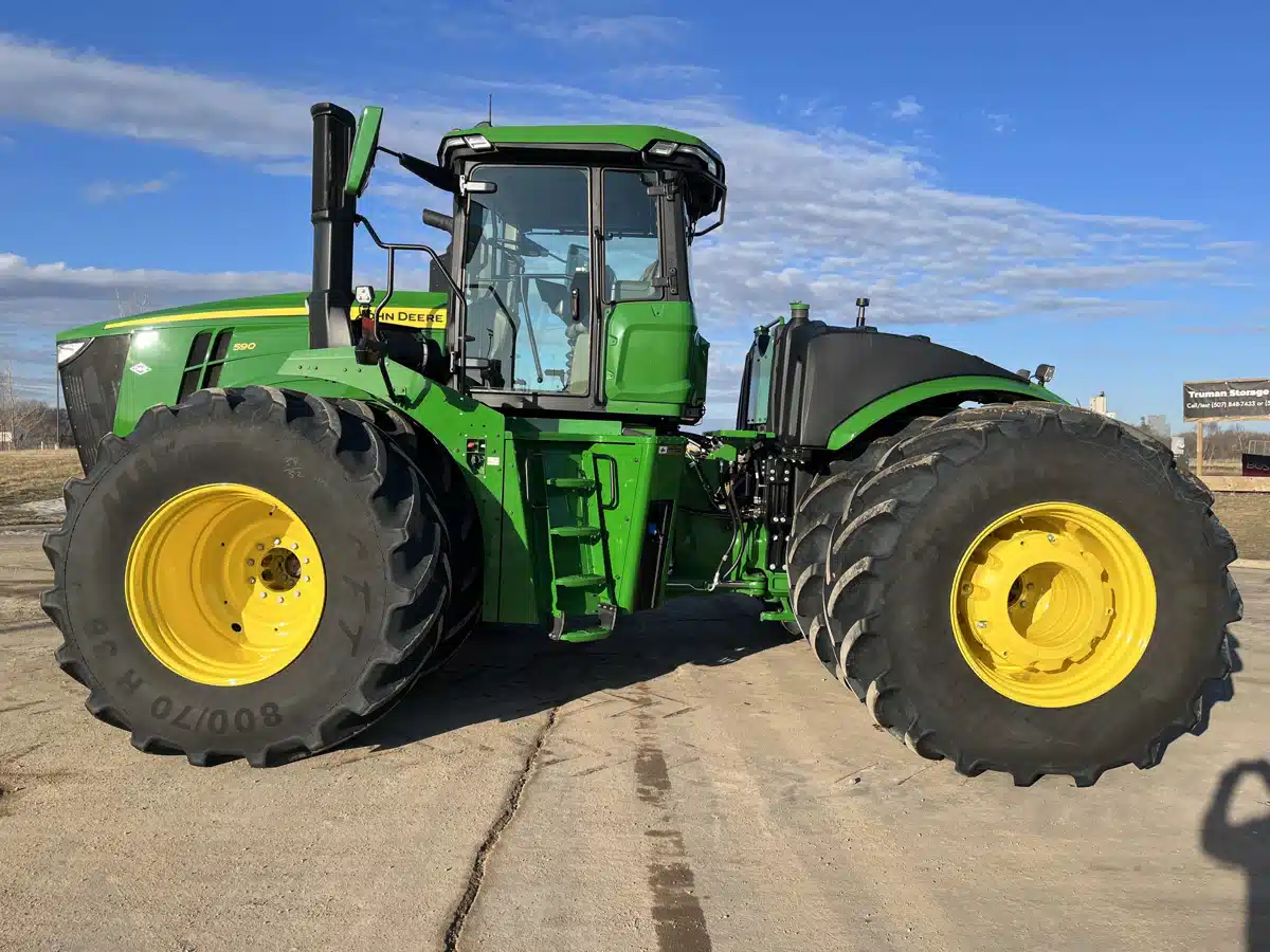Gallery image 2 for 2025 John Deere 9R 590 Tractor