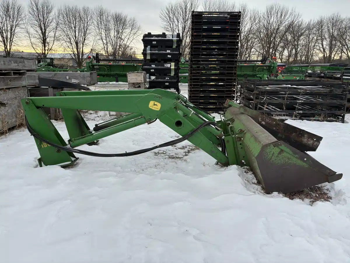 Gallery image 2 for John Deere 158 Tractor Loader