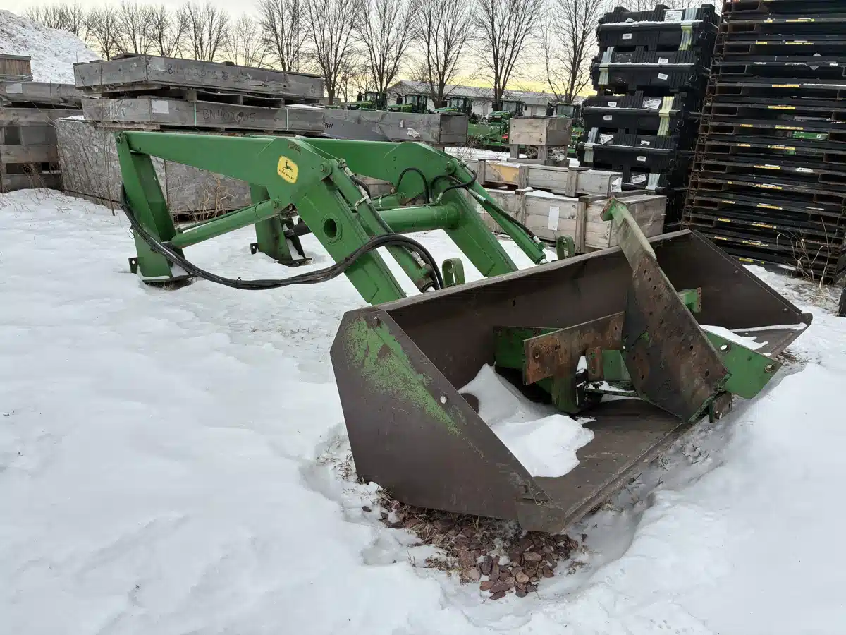 Gallery image 1 for John Deere 158 Tractor Loader