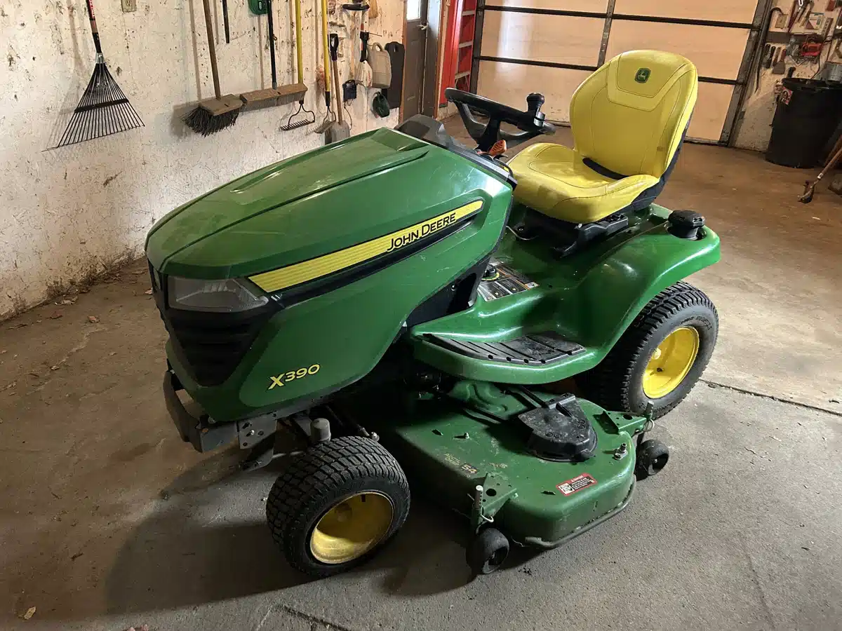 Gallery image 2 for 2023 John Deere X390 Lawn Tractor