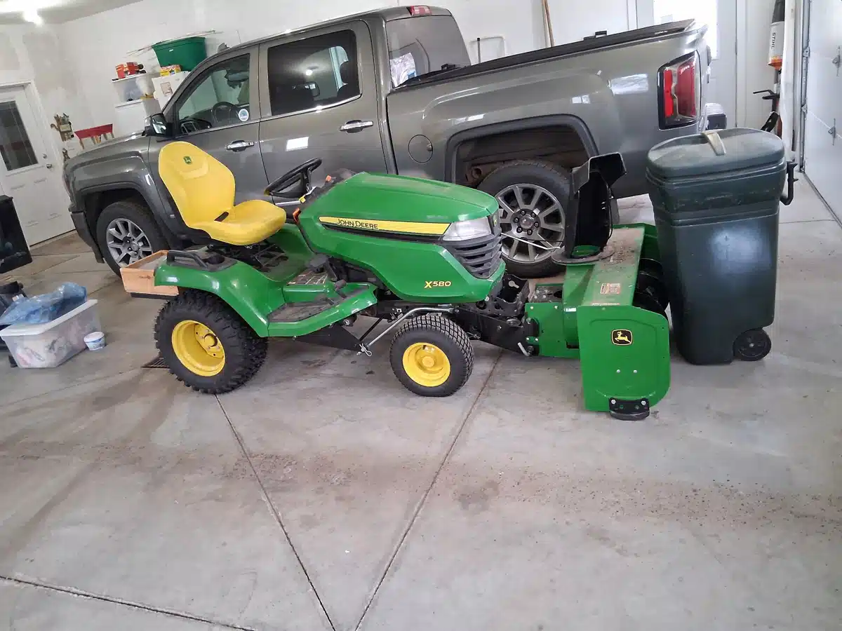 2024 John Deere X580 Lawn Tractor