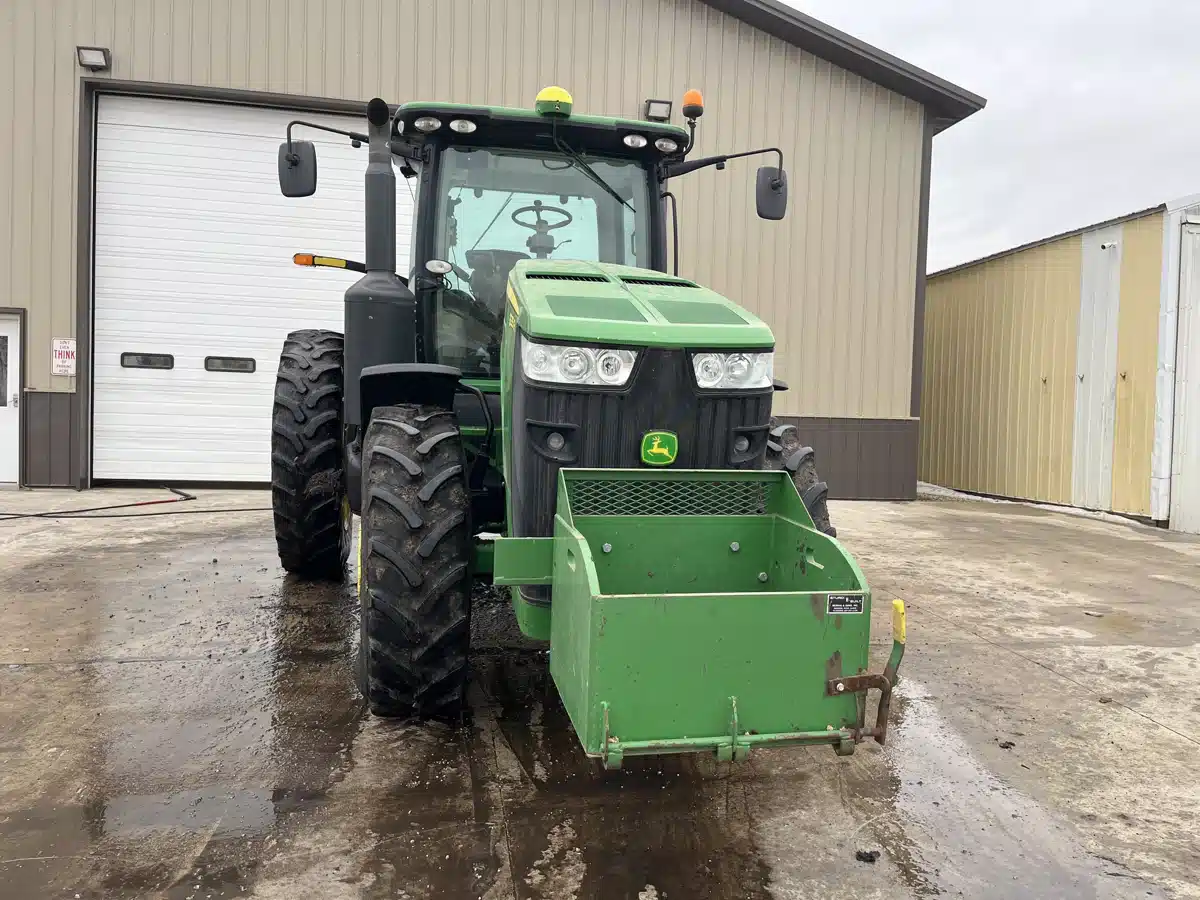 Gallery image 2 for 2011 John Deere 8235R Tractor