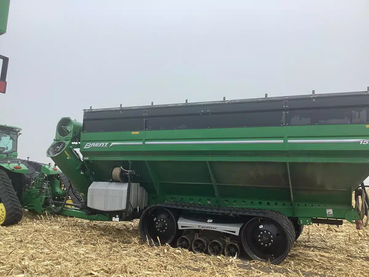 2024 Brent 1598 Grain Cart