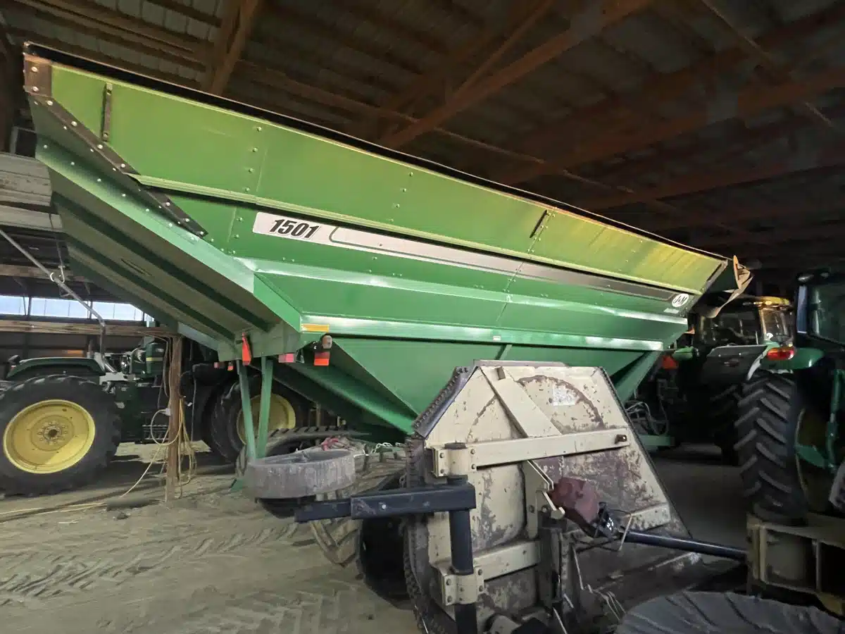 Gallery image 2 for 2014 J&M 1501 Grain Cart