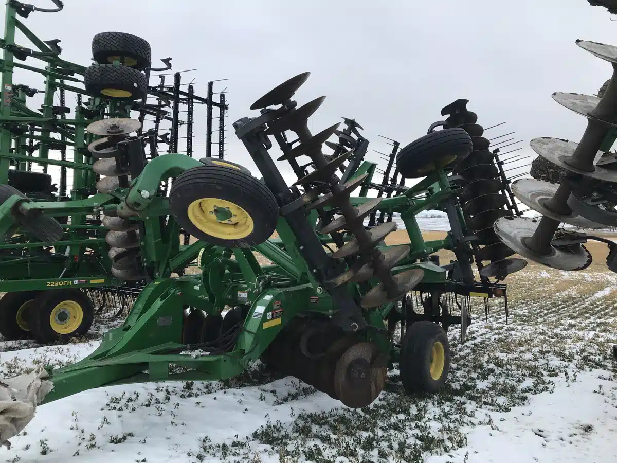 2014 John Deere 2623 Disc