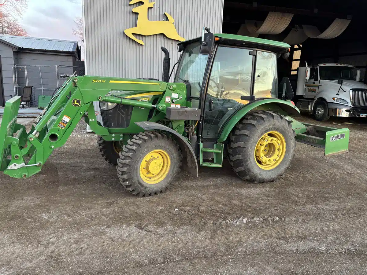 Gallery image 2 for 2019 John Deere 5055E Tractor