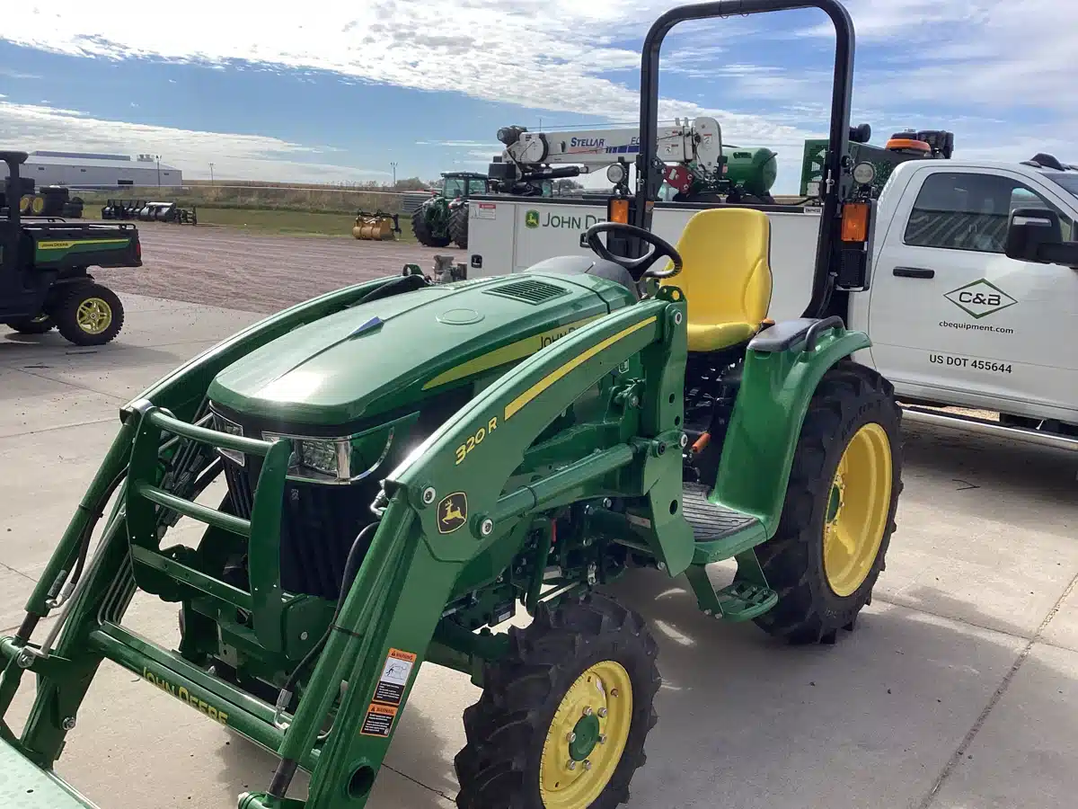 Gallery image 2 for 2025 John Deere 3039R Tractor