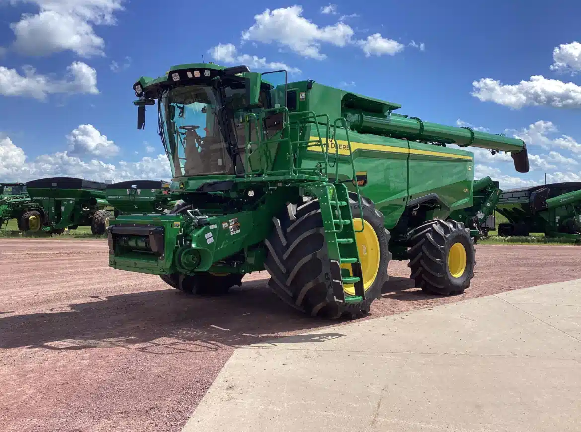 2025 John Deere S7 900 Combine