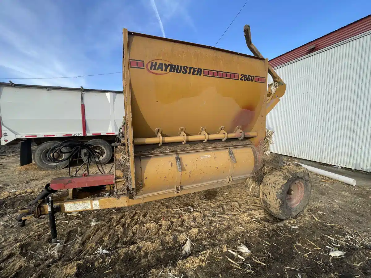 2016 Haybuster 2660 Bale Feeder