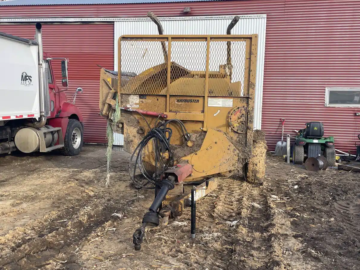 Gallery image 2 for 2016 Haybuster 2660 Bale Feeder