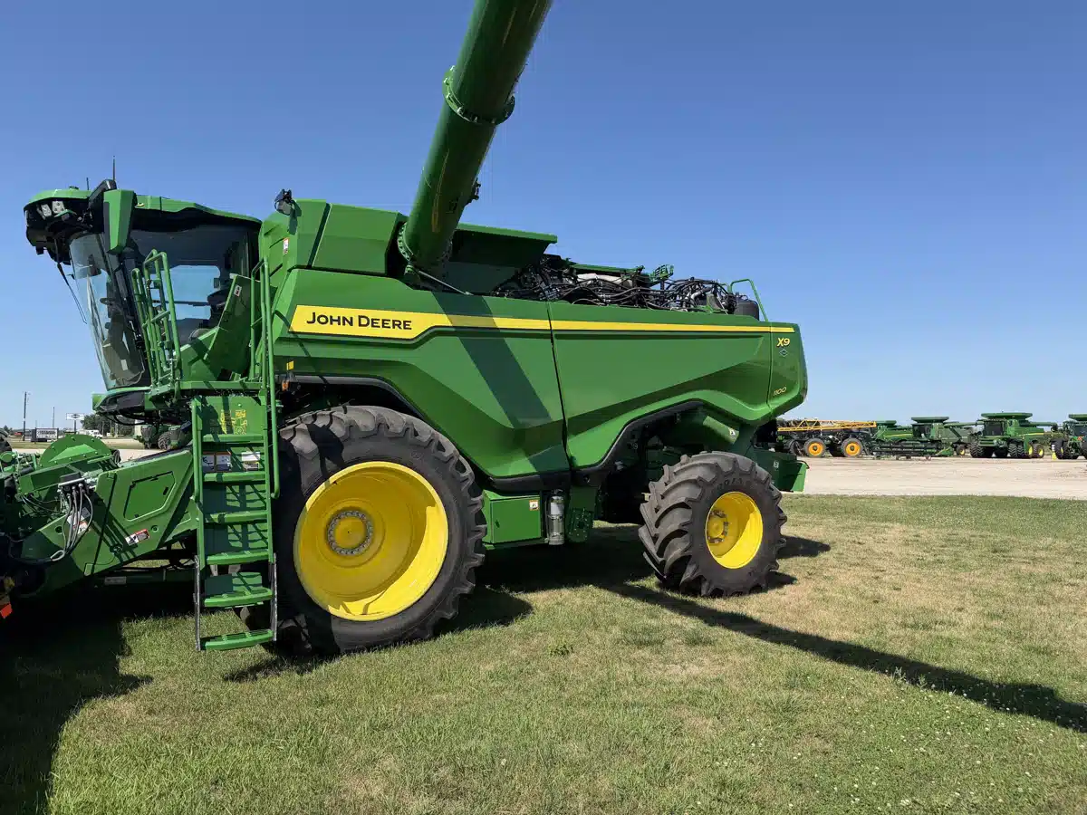 Photo de la Galerie 2 pour 2025 John Deere X9 1100 Batteuse