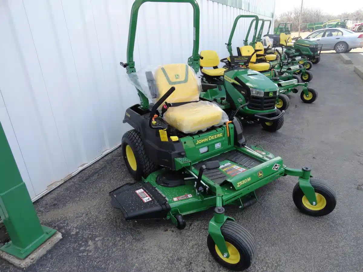 Gallery image 1 for John Deere Z530M Mower - Zero Turn