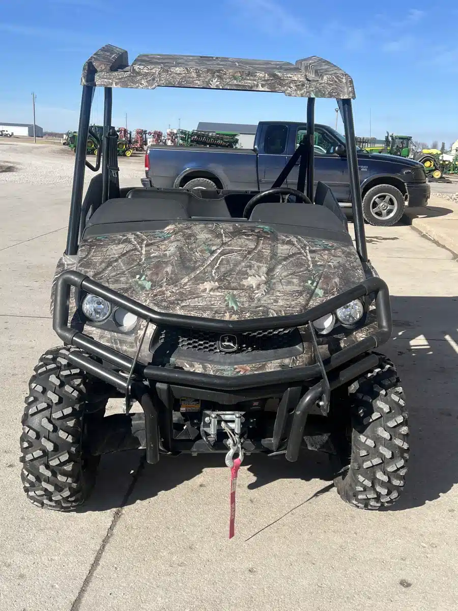 Gallery image 2 for John Deere XUV 590M Utility Vehicle