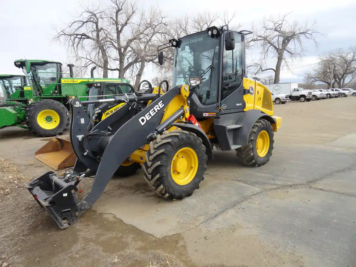 Gallery image 1 for 2021 John Deere 324L Wheel Loader