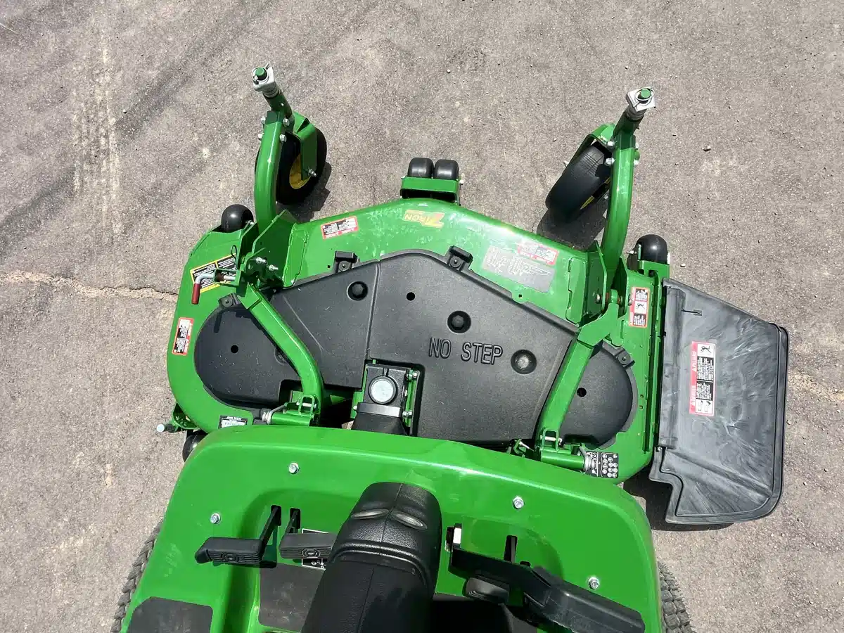 John Deere 60" Attachment