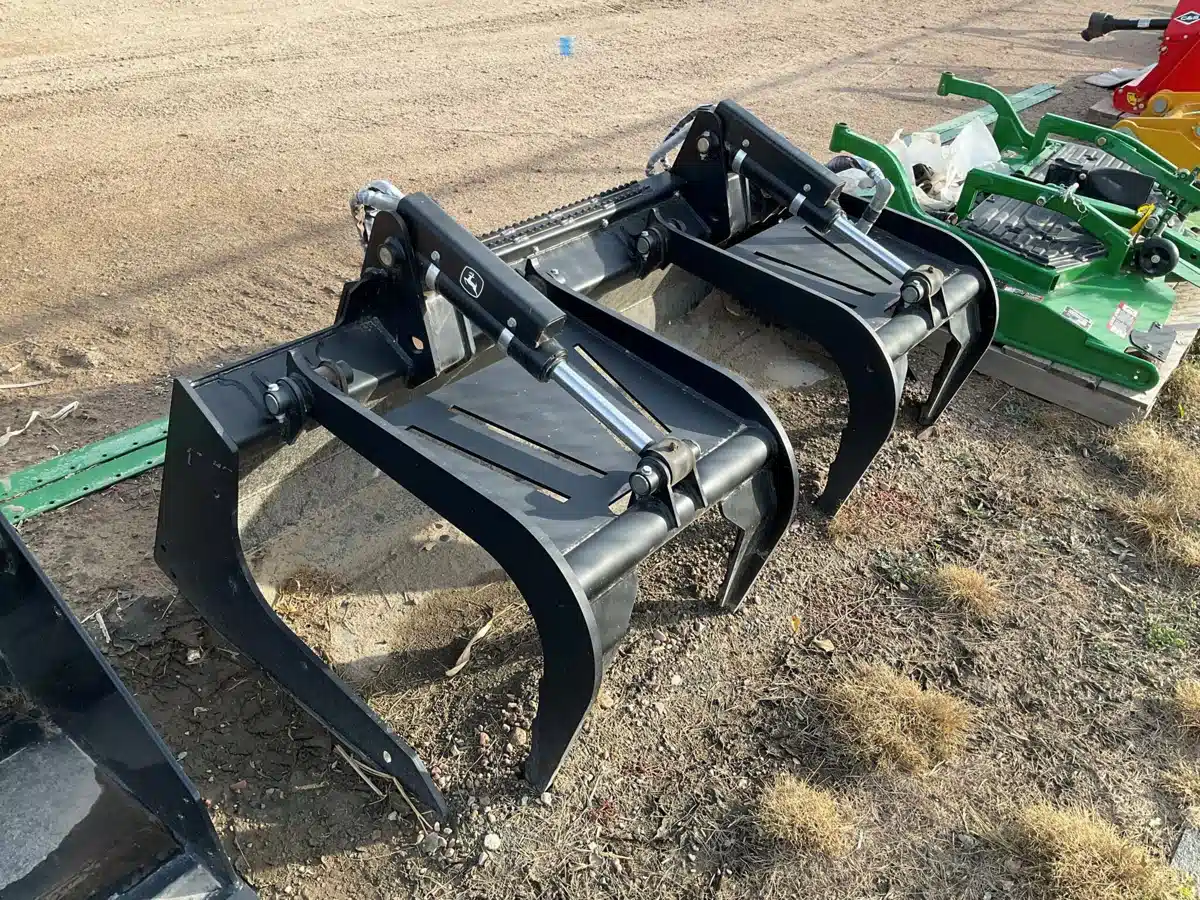John Deere GS78B Attachment
