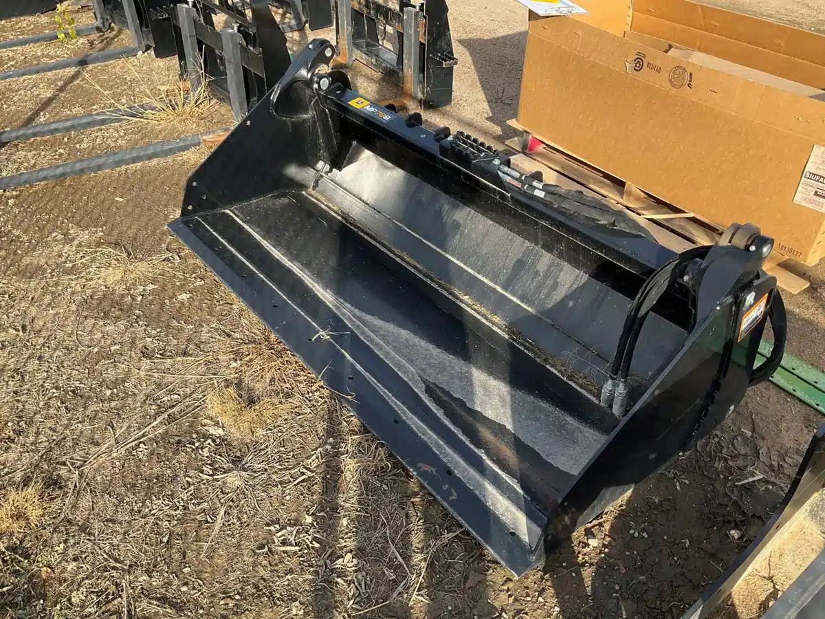 Gallery image 2 for John Deere MP78B Attachment