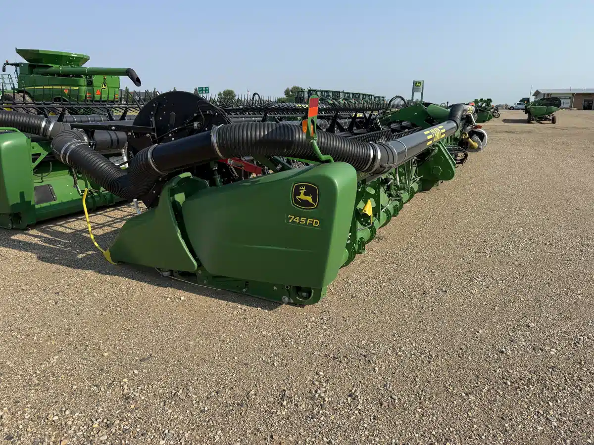 Photo de la Galerie 2 pour 2020 John Deere 745FD Nez - Toile/Tapis