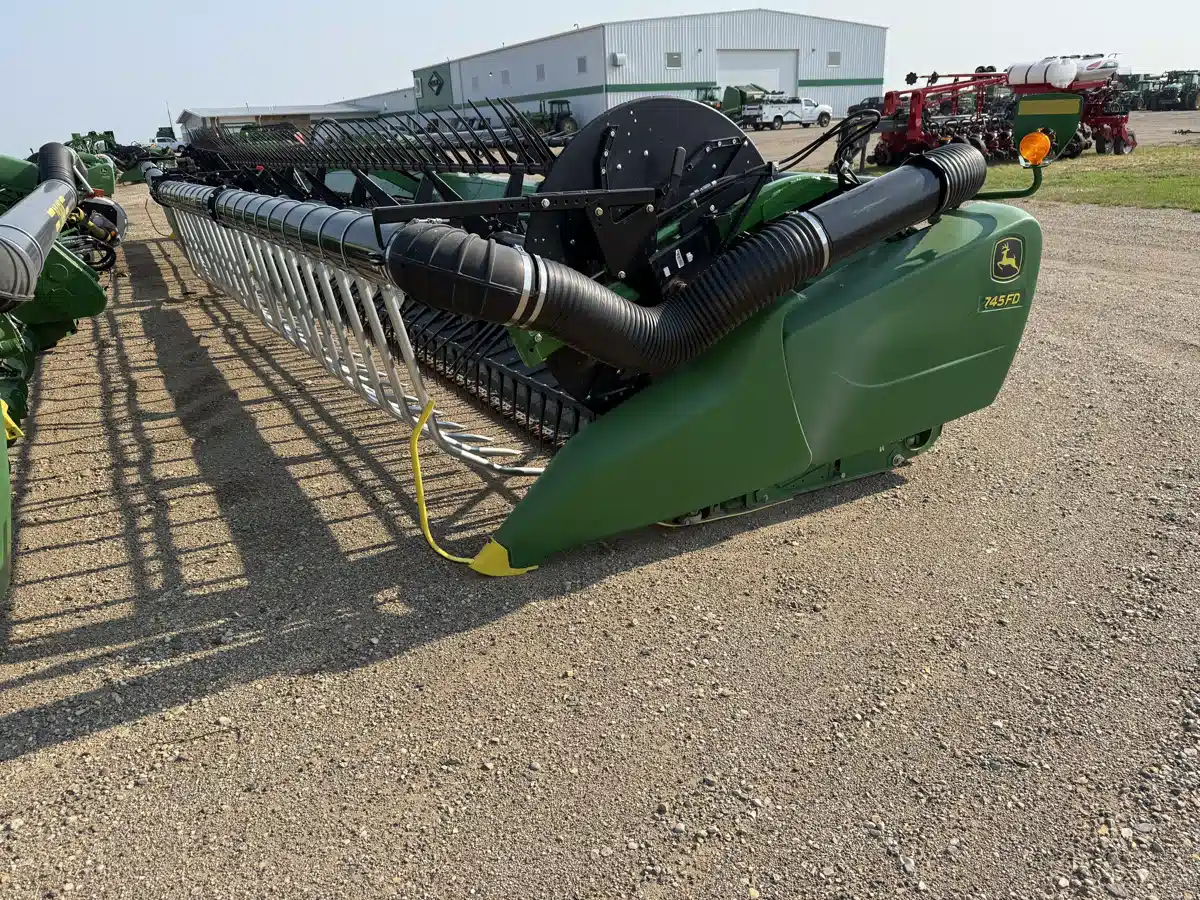 Photo de la Galerie 1 pour 2020 John Deere 745FD Nez - Toile/Tapis
