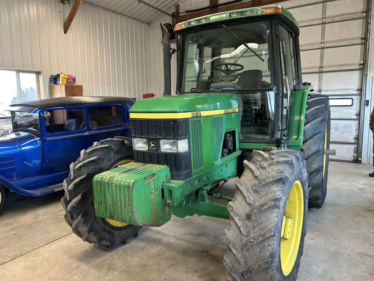 Gallery image 2 for 1999 John Deere 6410 Tractor