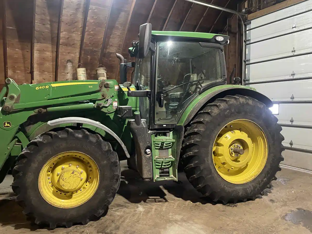 Gallery image 1 for 2022 John Deere 6155R Tractor