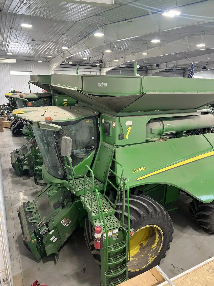 Gallery image 1 for 2018 John Deere S790 Combine