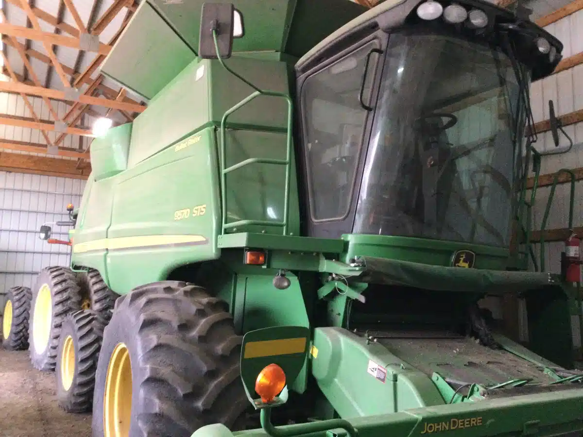 2009 John Deere 9570 STS Combine