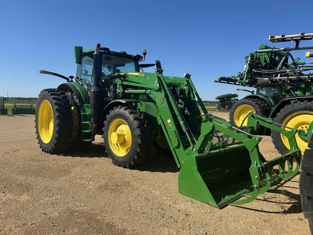 Gallery image 1 for 2025 John Deere 6R 195 Tractor