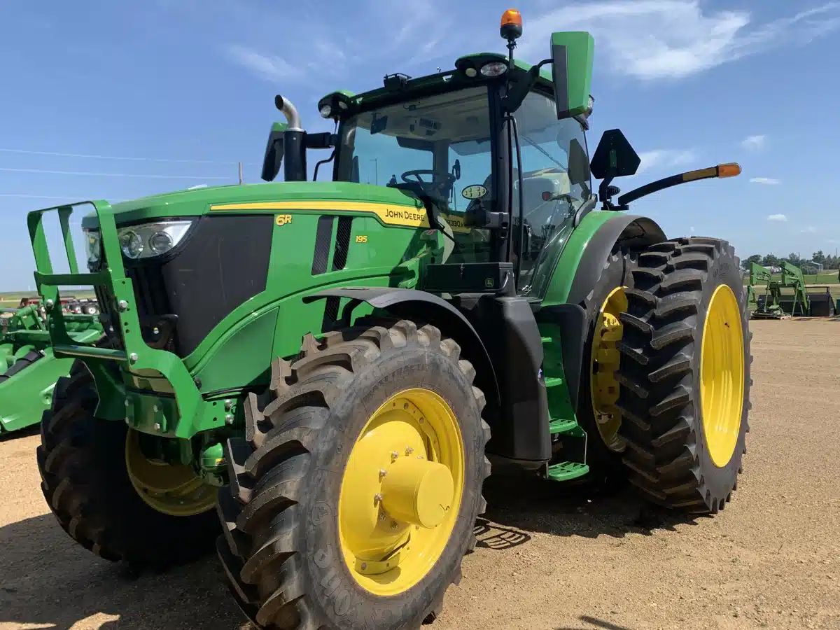 Gallery image 2 for 2025 John Deere 6R 195 Tractor