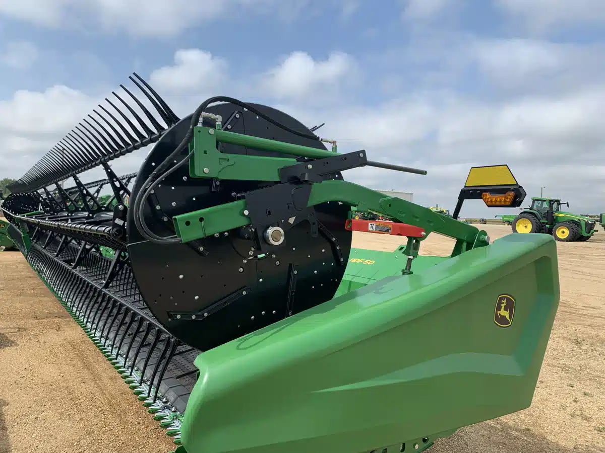 Gallery image 1 for 2025 John Deere HD50F Header - Flex Draper