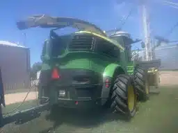 Photo de la Galerie 2 pour 2023 John Deere 9500 Batteuse