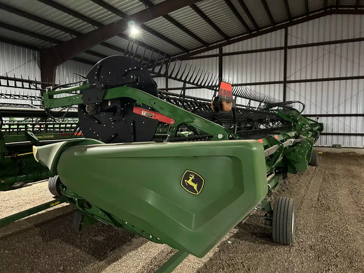 Gallery image 2 for 2025 John Deere HD50F Header - Flex Draper