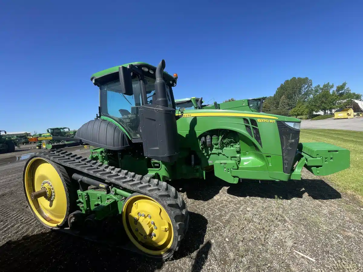 Gallery image 1 for 2020 John Deere 8370RT Tractor