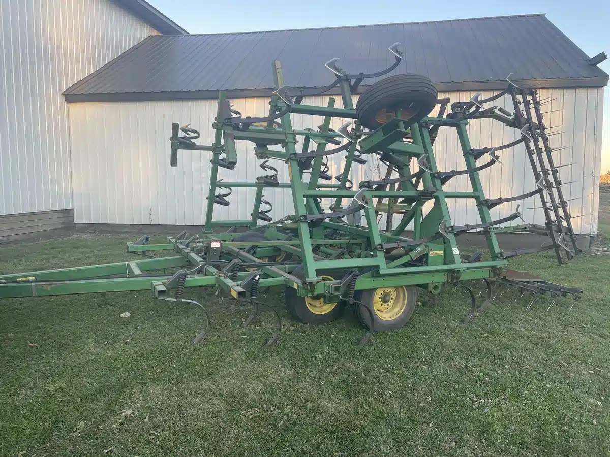 Photo de la Galerie 1 pour 1990 John Deere 960 Cultivateur