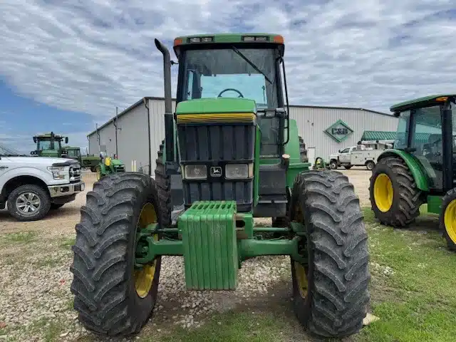 Photo de la Galerie 2 pour 1994 John Deere 7800 Tracteur