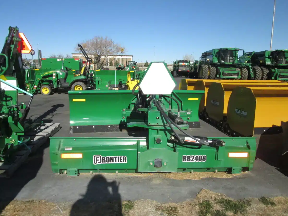 2022 Frontier RB2408 Blade