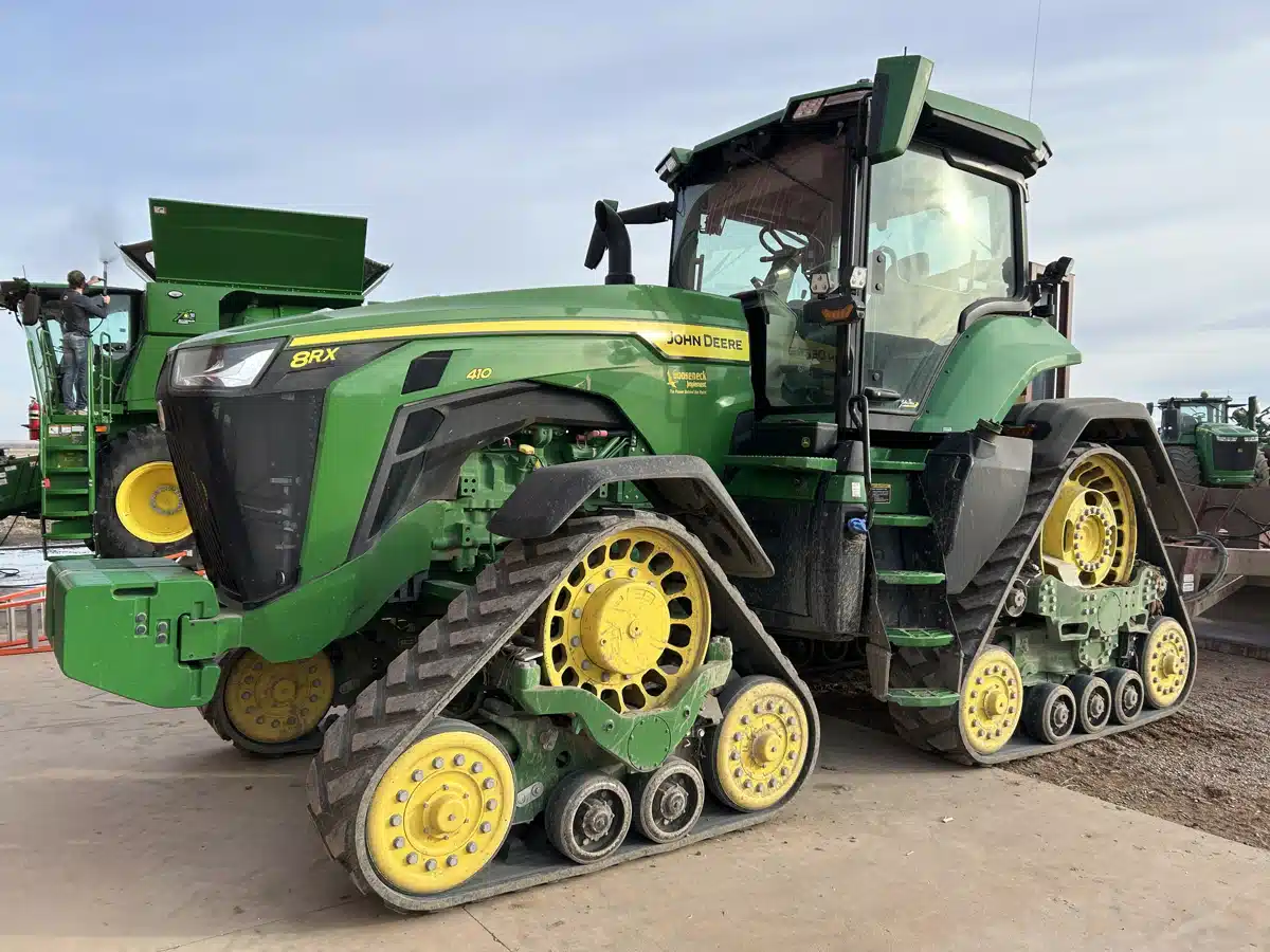 Photo de la Galerie 1 pour 2021 John Deere 8RX 410 Tracteur