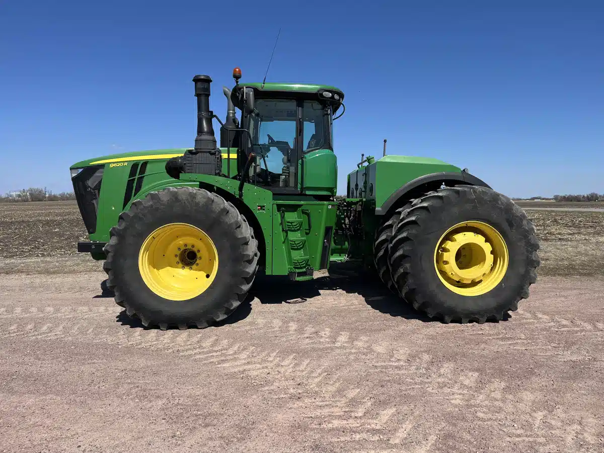 Gallery image 1 for 2015 John Deere 9620R Tractor