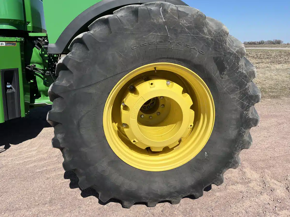 Gallery image 2 for 2015 John Deere 9620R Tractor