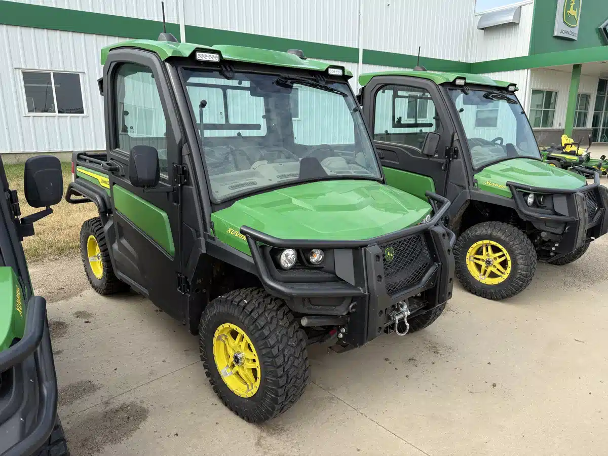 Gallery image 1 for 2024 John Deere XUV 835R Utility Vehicle